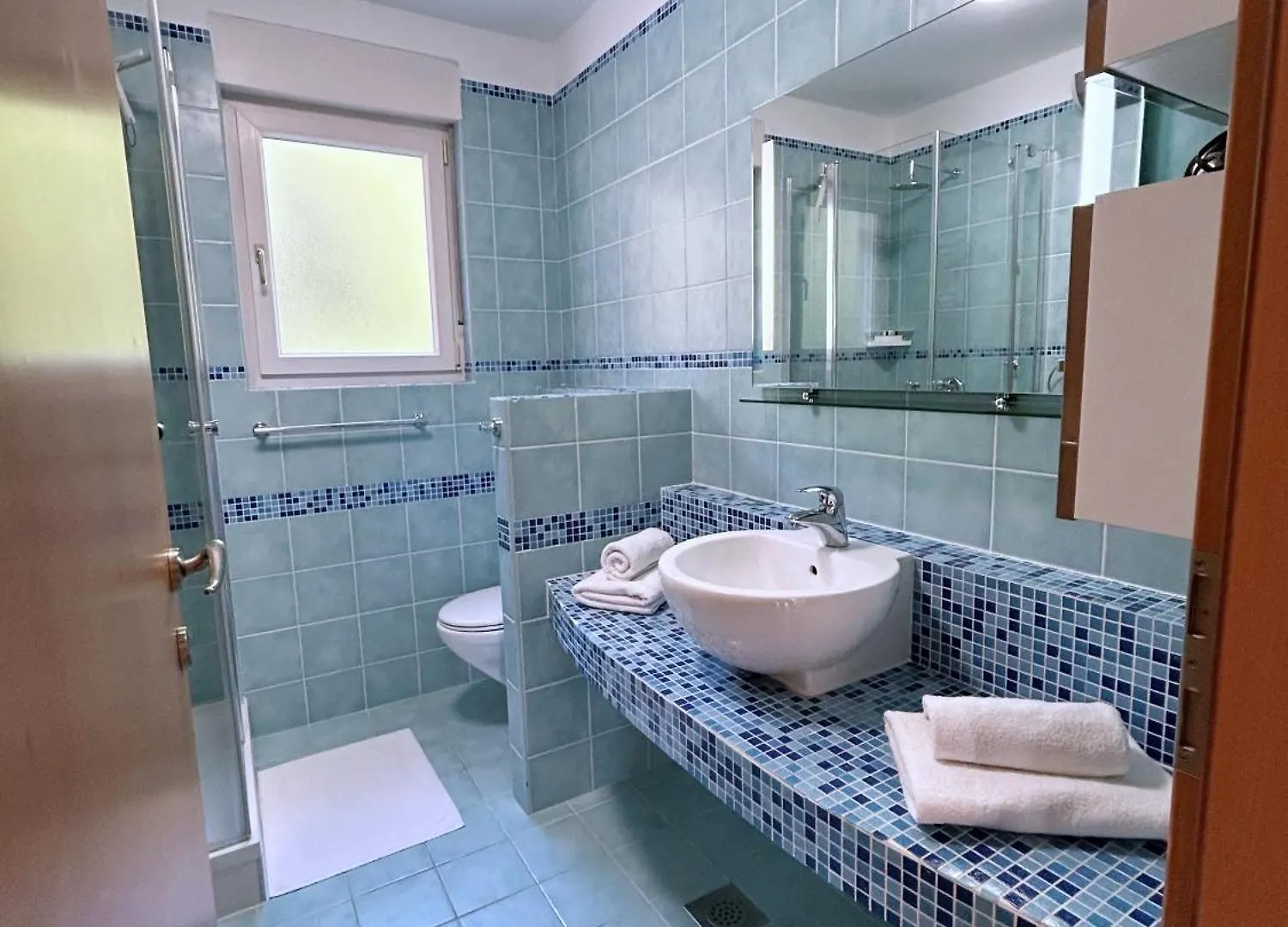 Rona Spacious Apartment With A Panoramic View Ičići